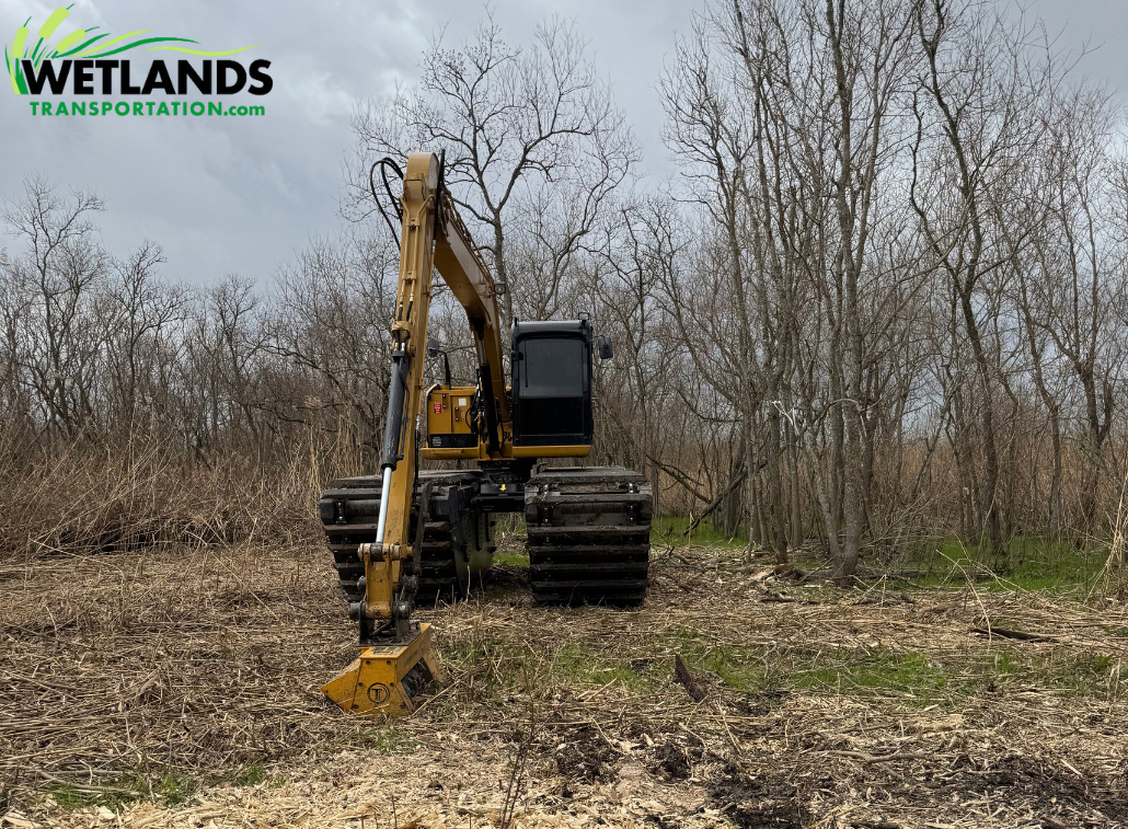 1 Amphibious Excavator - Weltands Transporation - Beaumont, TX